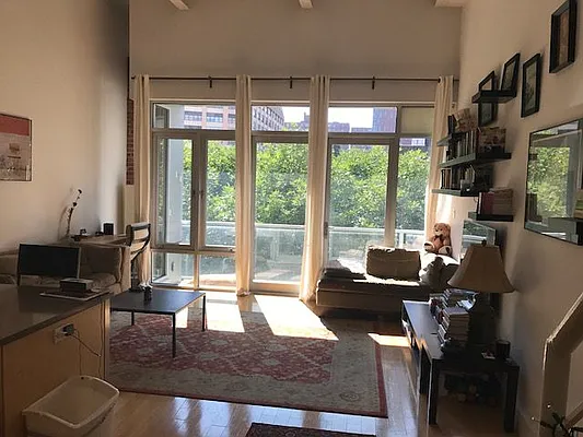 Rented by Premier Metro Realty Corp | media 11