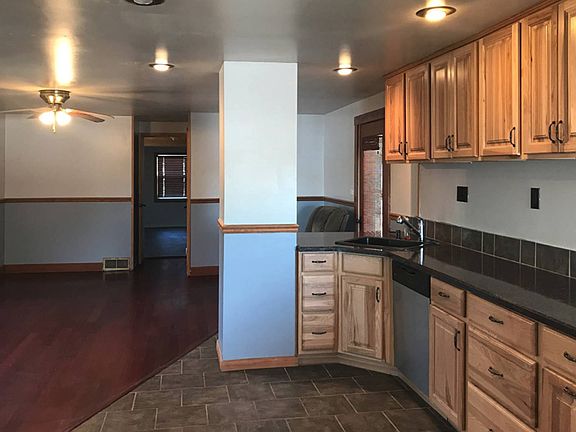 3rd image of 432 Copper Ave