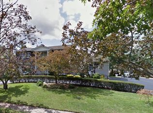 789 Daniel St, Valley Stream, NY 11581