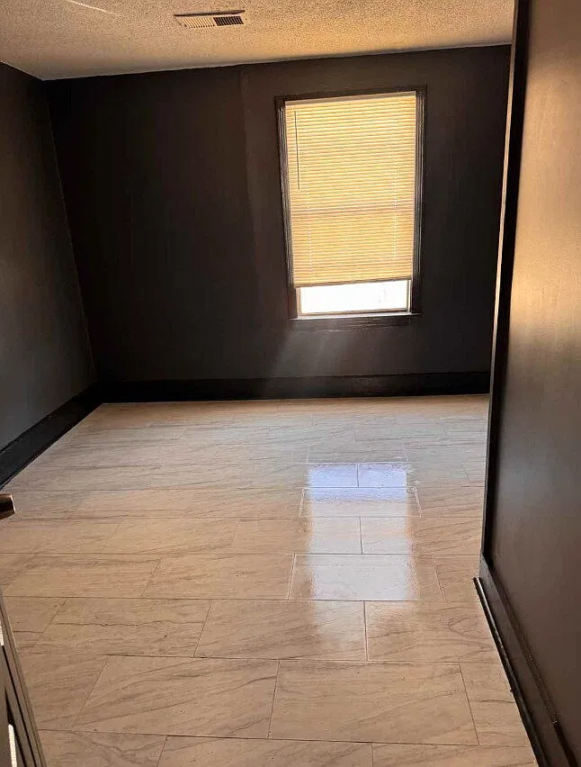 3 bed, 2.0 bath, 1078 sqft, $1,400 — Photo 4