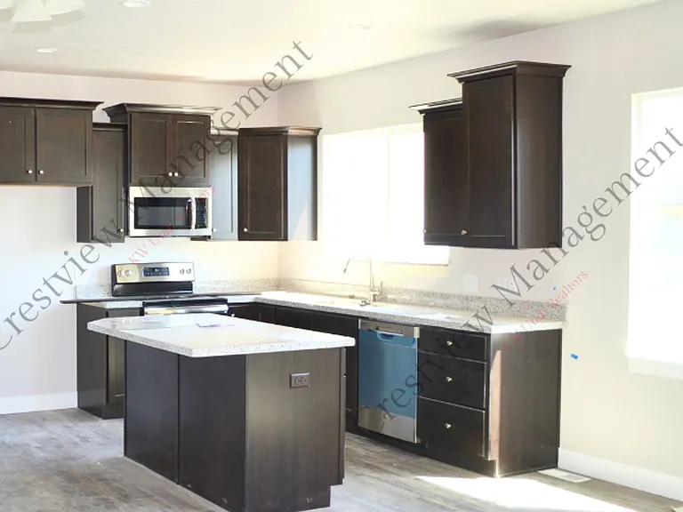 448 W McClellan Ct #3 — Photo 3