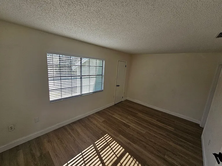 1236 Dovehill Dr — Photo 63
