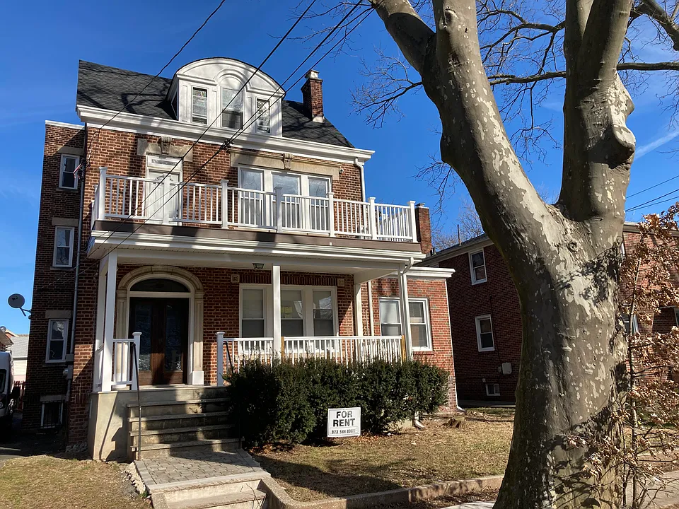 55 Prospect Ave #2L