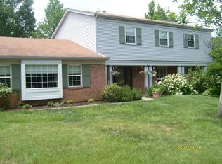 10229 Winstead Ln, Cincinnati, OH 45231