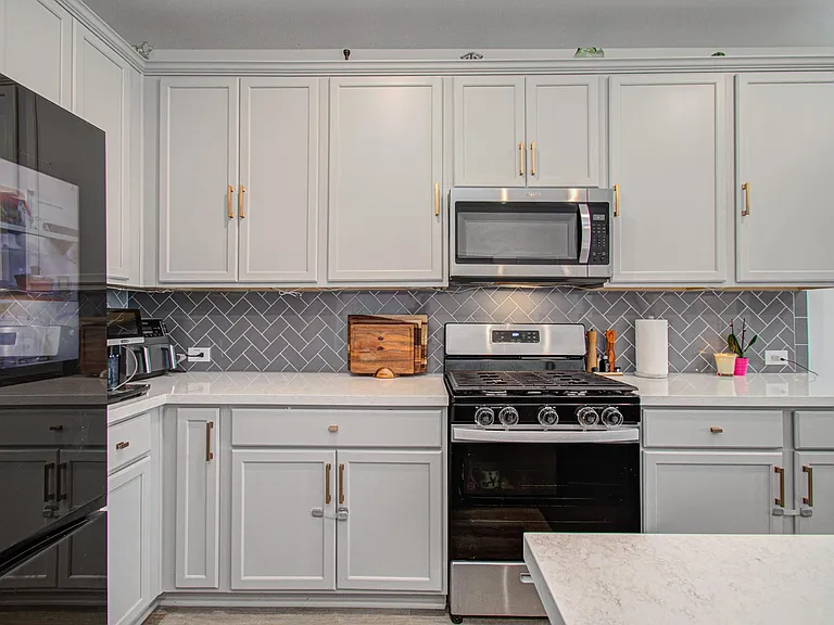 4722 Crest Hill Dr — Photo 15