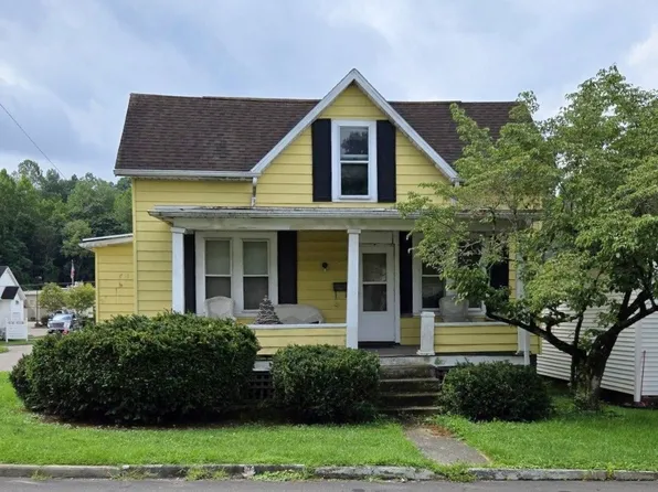 18 Braun St, Glouster, OH 45732