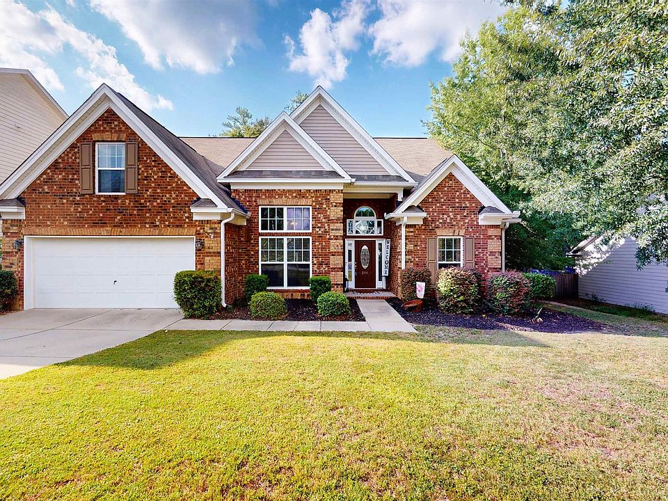 1st image of 211 Bronze Dr