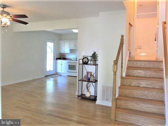 2nd image of 1021 Sharon Dr