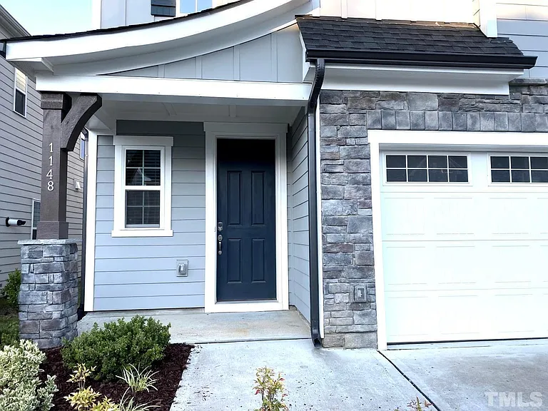 1148 Premier Key Dr — Photo 2