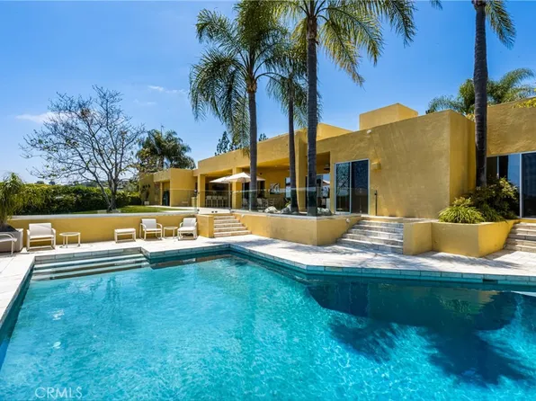 10272 Overhill Dr, Santa Ana, CA 92705