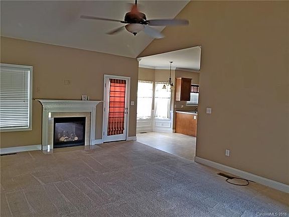 3rd image of 109 Green Leaf Ct