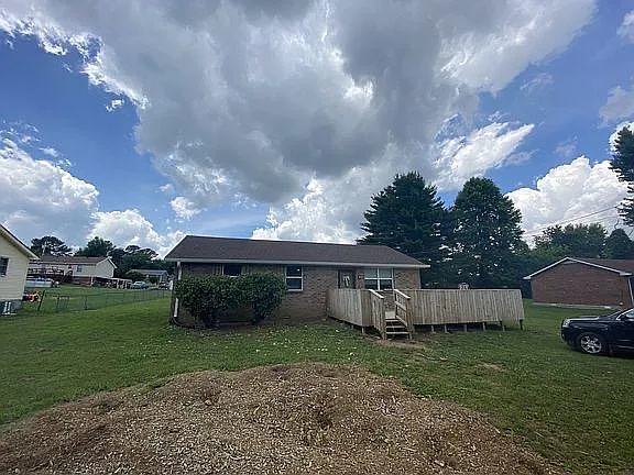 2228 Stokes Rd