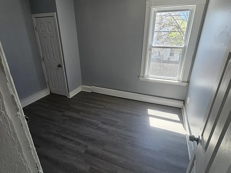 305-309 Cedar St #309-2 — Photo 8