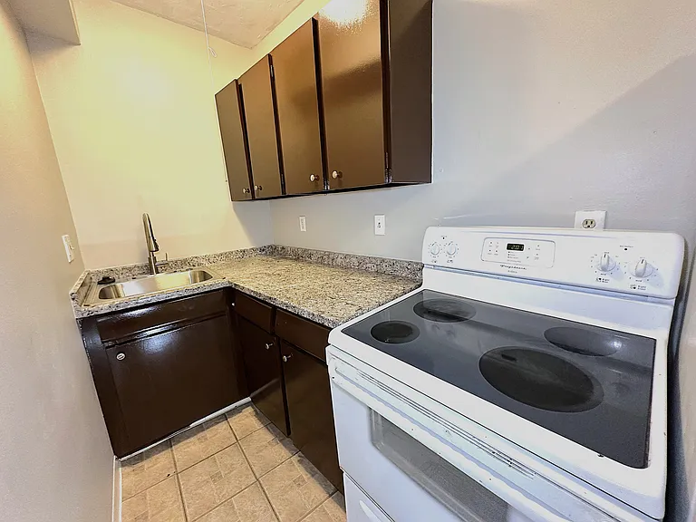 102 W Ida Ave #8 — Photo 15