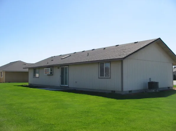 215 Stratford On Avon, Othello, WA 99344