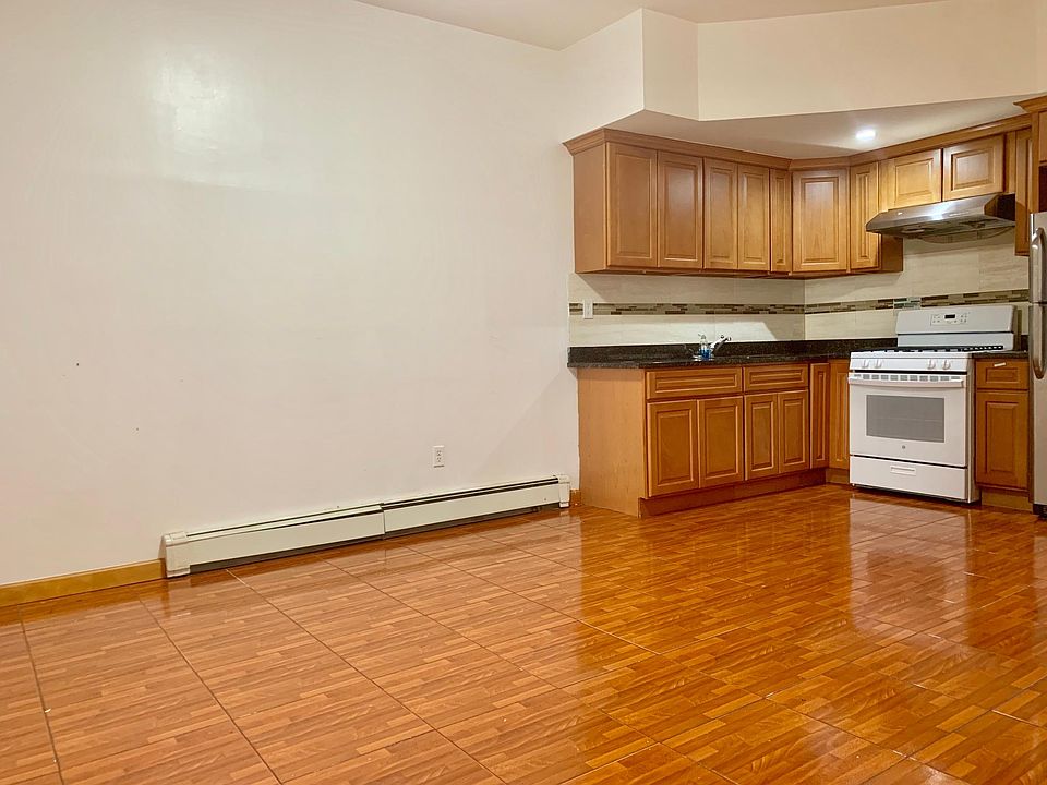 1st image of 2823 W 15th St #1A