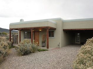 240 Roy Rd, Taos, NM 87571