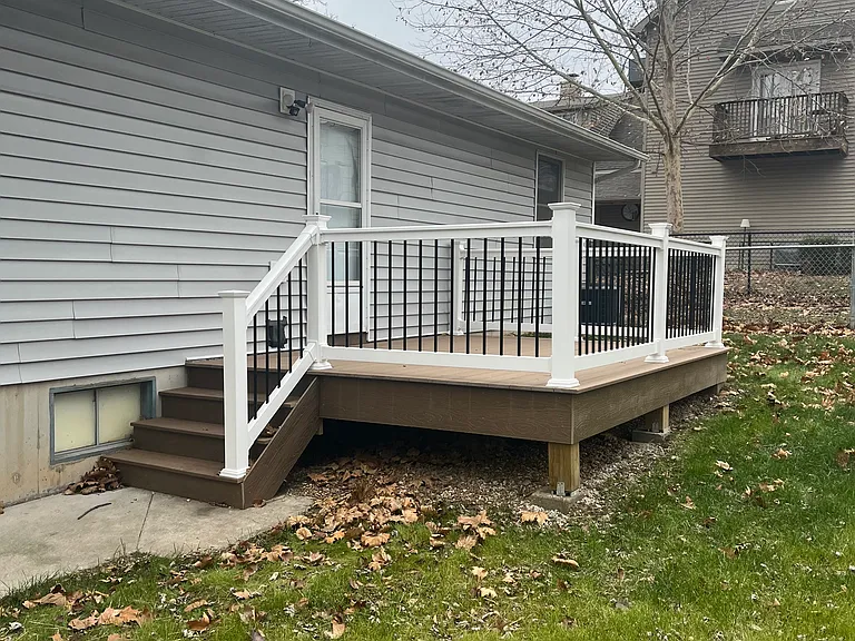 1005 E 8th St — Photo 11