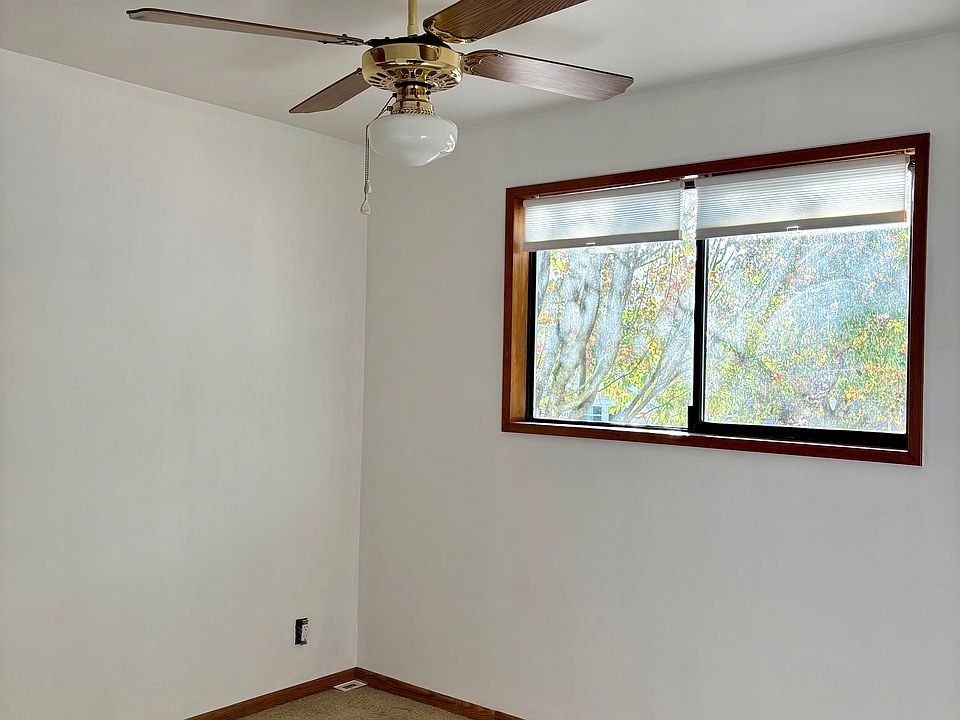 South-facing bedroom with beams of natural light!