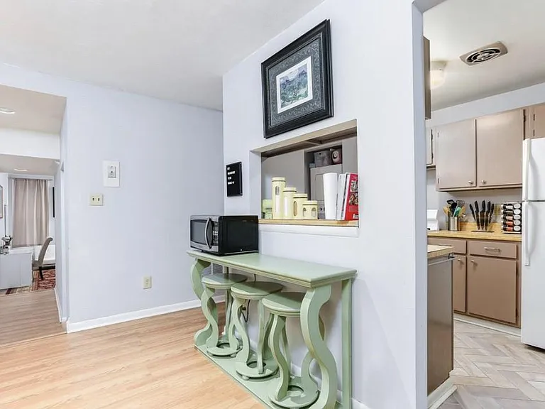 1530 E Baltimore St #1 — Photo 4