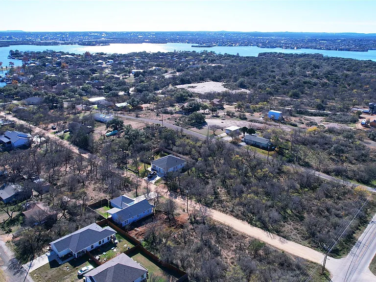 111 E Hickory Dr — Photo 6