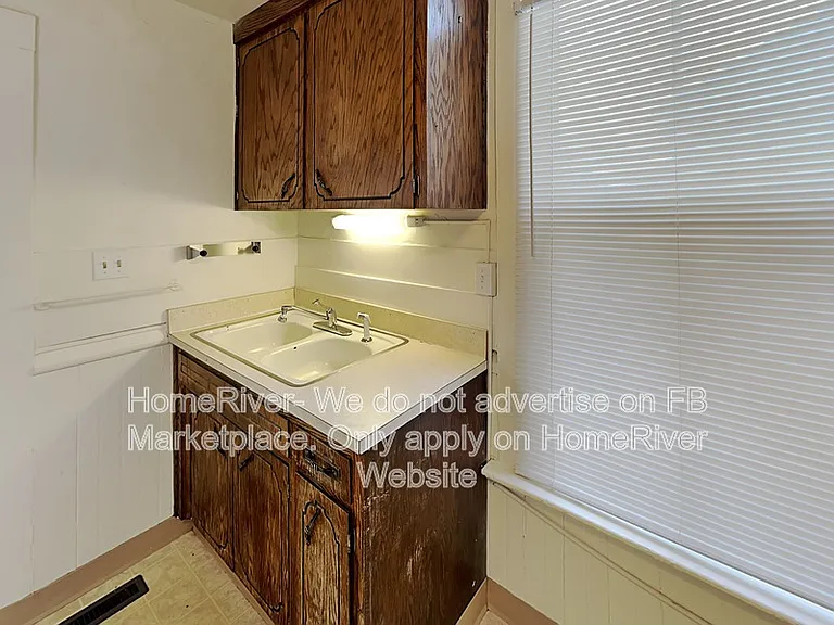 1114 W Fairview Ave — Photo 8