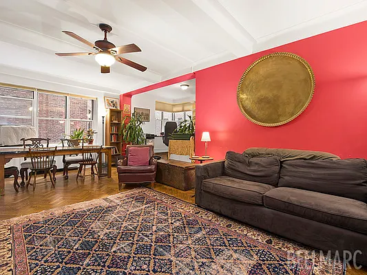 Sold by Bellmarc Realty | media 1