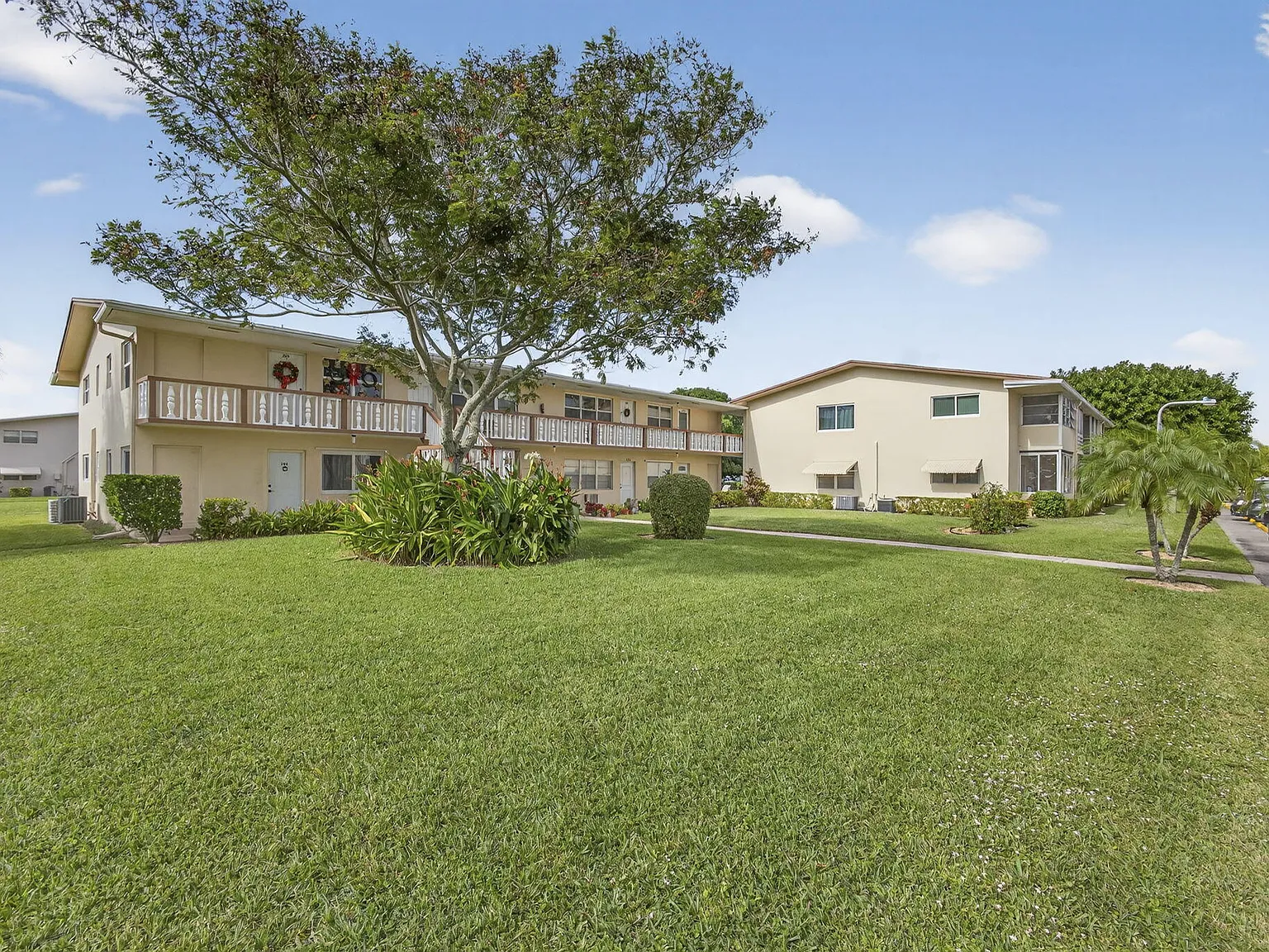 2 bed, 2.0 bath, 798 sqft, $1,850 — Photo 4