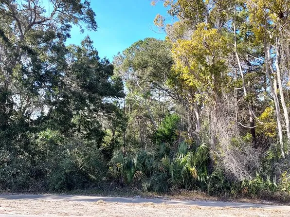 715 Ryan Dr, Carrabelle, FL 32322