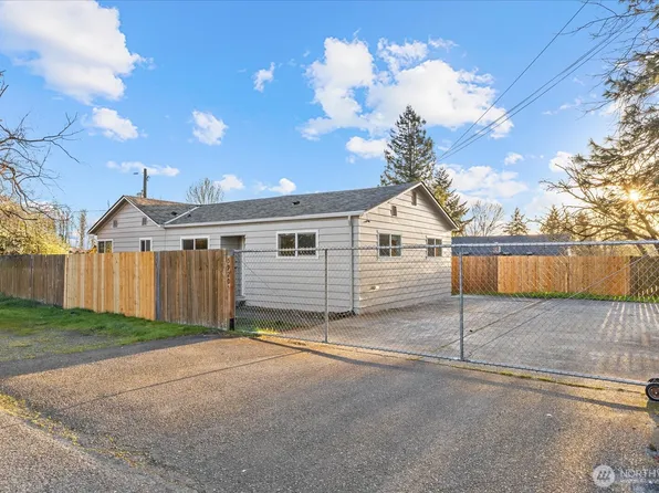 5920 S 118th St, Seattle, WA 98178