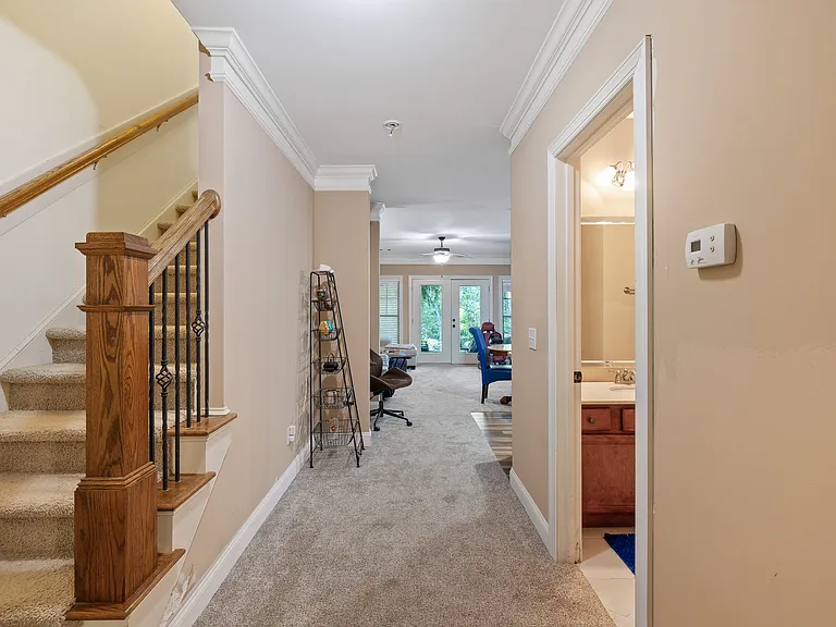102 Mallard Dr #1A — Photo 49