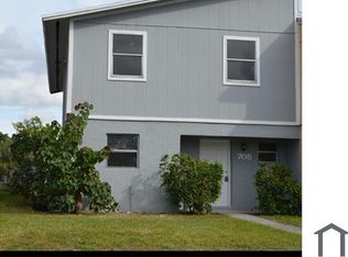 705 SW 79th Ter, Pompano Beach, FL 33068