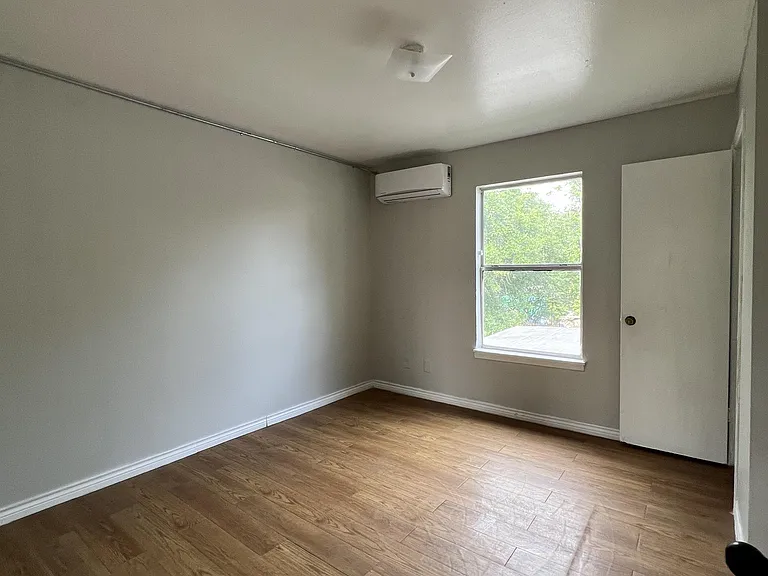 1723 W Mayfield Blvd #5 — Photo 7