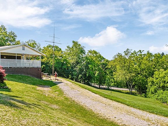 4th image of #10 Fort Clark Rd