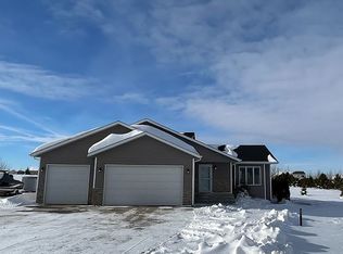 6700 Trademark Dr, Bismarck, ND 58504