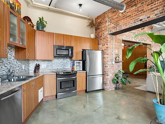 5th image of 2500 Walnut Street #201