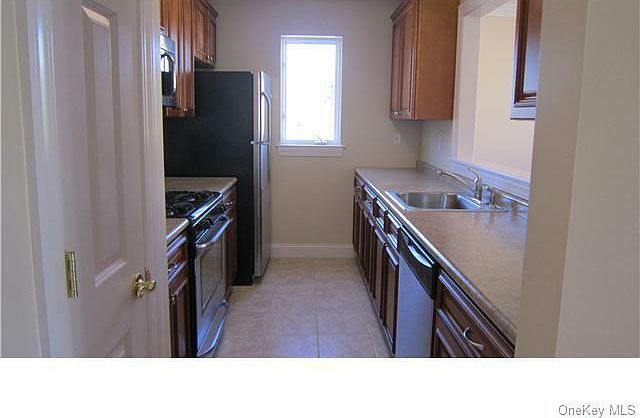 1st image of 408 Tondo Cir