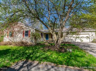 3189 Paris Park Dr SE, Kentwood, MI 49512