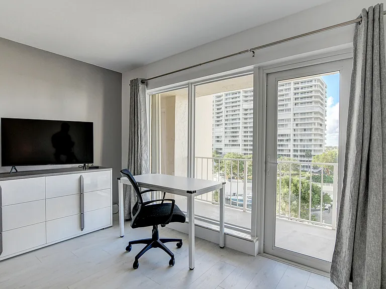 4301 N Ocean Blvd #507 — Photo 34