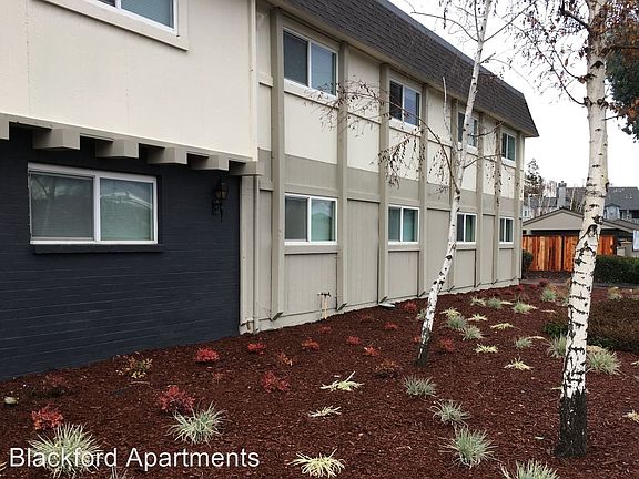 2nd image of 3801 Blackford Ave APT 02