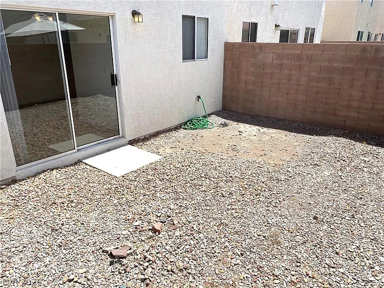 701 Spotted Eagle St — Photo 32