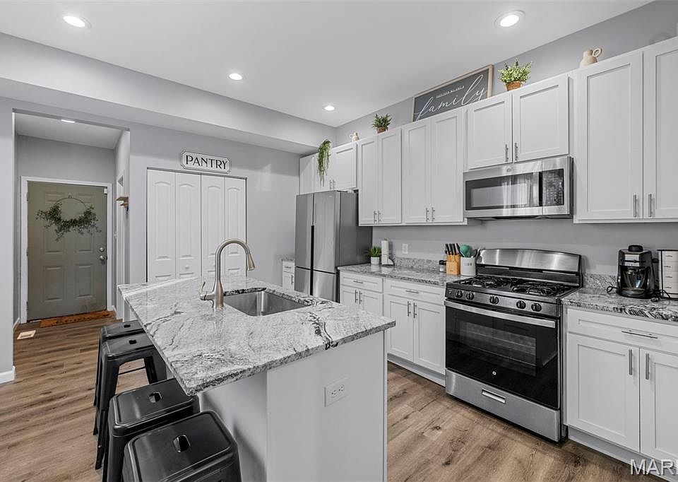 1st image of 614 Horn Ave