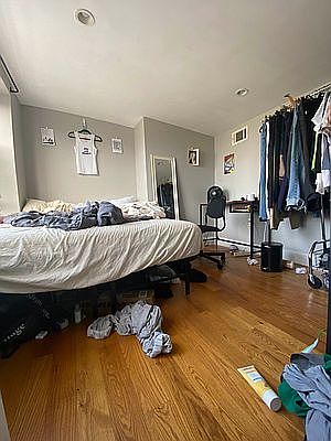 5th image of 162 Woodward Ave APT 2L