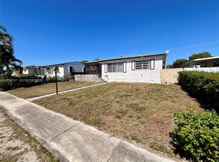 31 W 64th St, Hialeah, FL 33012