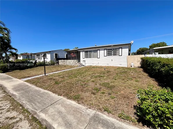 31 W 64th St, Hialeah, FL 33012