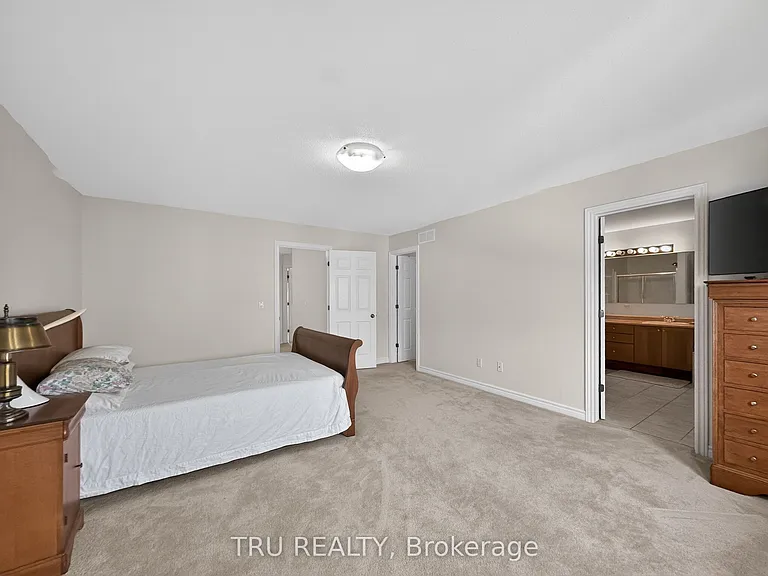 200 Celtic Ridge Cres — Photo 24