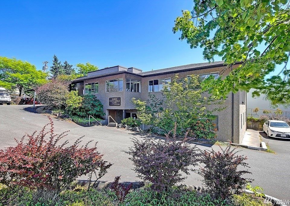 1st image of 11545 15th Ave NE