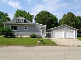243 E Green Bay St, Pulaski, WI 54162