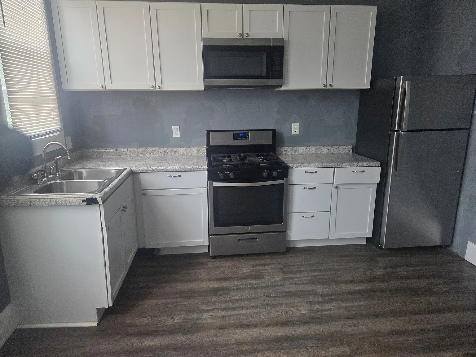 1 bed, 1.0 bath, 634 sqft, $785 — Photo 2