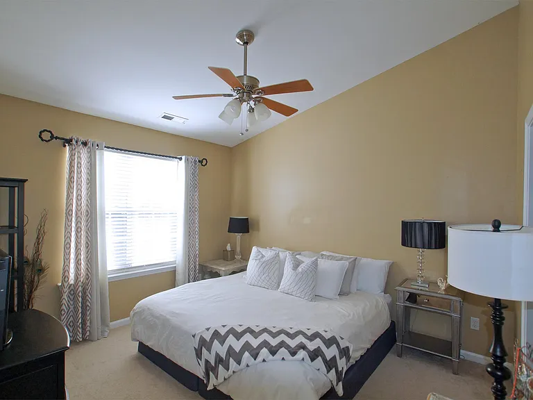 405 Hamlet Park Dr #1 — Photo 9